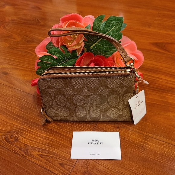 Coach Brown Signature Lesther Wristlets - Picture 2 of 6